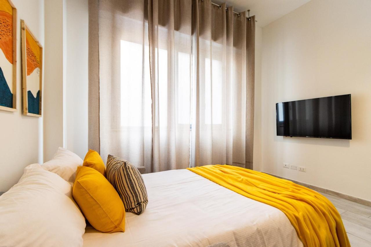 Duomo A 20Minuti Comfort, Suite Vicino Aeroporto Милан Экстерьер фото